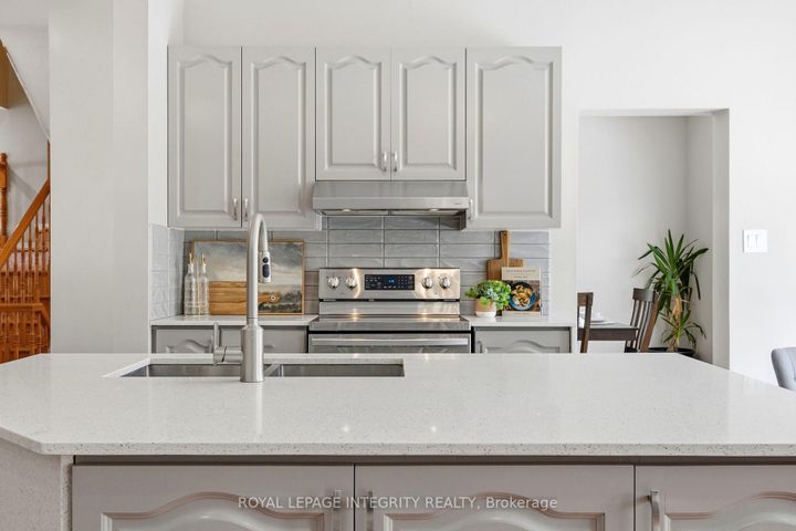 Photo 10 at 7 Len Lunney Crescent, Nepean (Barrhaven East), Ottawa