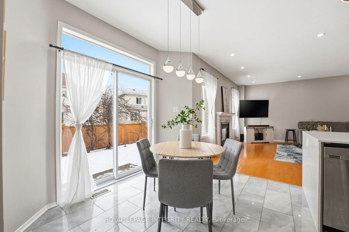 Photo 15 at 7 Len Lunney Crescent, Nepean (Barrhaven East), Ottawa