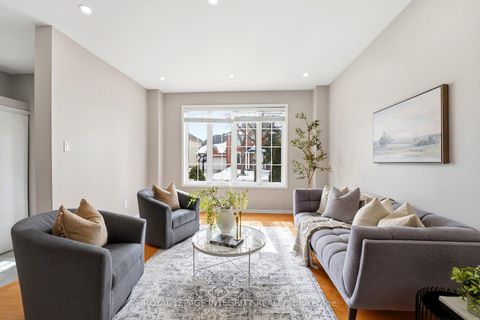 Photo 3 at 7 Len Lunney Crescent, Nepean (Barrhaven East), Ottawa