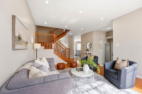 Photo 5 at 7 Len Lunney Crescent, Nepean (Barrhaven East), Ottawa