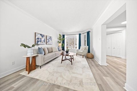 Photo 1 at 30 Fernbrook Place, Emerald Meadows/Trailwest, Kanata