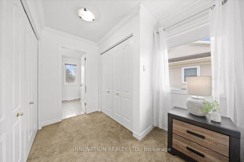 Photo 15 at 30 Fernbrook Place, Emerald Meadows/Trailwest, Kanata