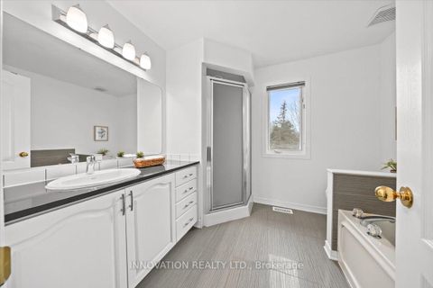 Photo 16 at 30 Fernbrook Place, Emerald Meadows/Trailwest, Kanata