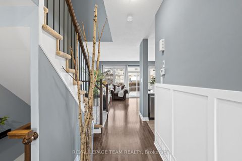 Photo 7 at 630 Moorpark Avenue, Emerald Meadows/Trailwest, Kanata