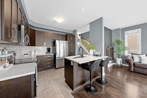 Photo 12 at 630 Moorpark Avenue, Emerald Meadows/Trailwest, Kanata