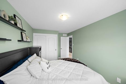 Photo 34 at 630 Moorpark Avenue, Emerald Meadows/Trailwest, Kanata