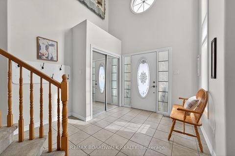 Photo 3 at 85 Woliston Crescent, Morgan's Grant/South March, Kanata