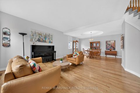 Photo 5 at 85 Woliston Crescent, Morgan's Grant/South March, Kanata