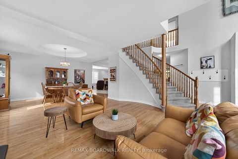 Photo 7 at 85 Woliston Crescent, Morgan's Grant/South March, Kanata