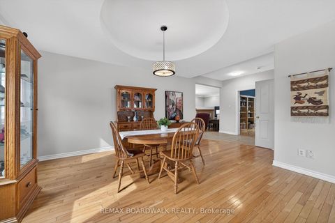 Photo 8 at 85 Woliston Crescent, Morgan's Grant/South March, Kanata