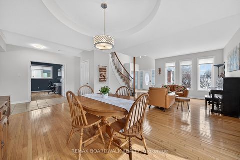 Photo 9 at 85 Woliston Crescent, Morgan's Grant/South March, Kanata