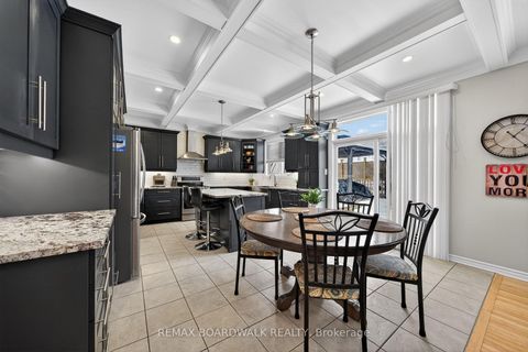 Photo 11 at 85 Woliston Crescent, Morgan's Grant/South March, Kanata