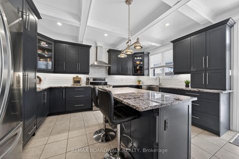 Photo 14 at 85 Woliston Crescent, Morgan's Grant/South March, Kanata