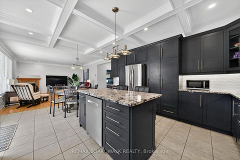 Photo 15 at 85 Woliston Crescent, Morgan's Grant/South March, Kanata