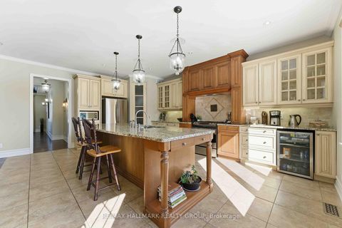 Photo 10 at 84 Chanonhouse Drive, Richmond, Stittsville