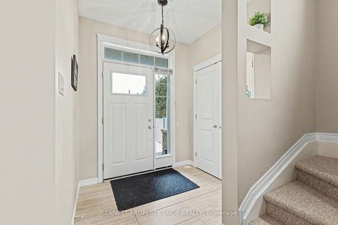 Photo 2 at 146 Tapadero Avenue, Emerald Meadows/Trailwest, Kanata