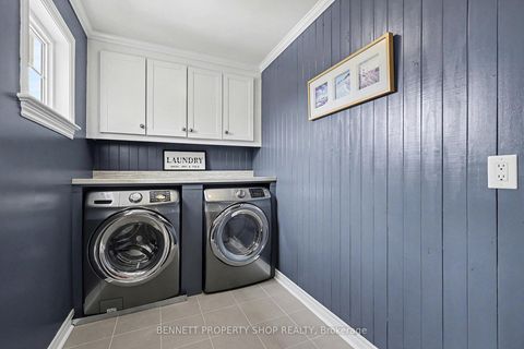 Photo 23 at 146 Tapadero Avenue, Emerald Meadows/Trailwest, Kanata