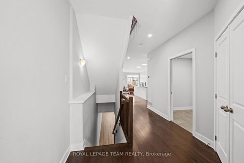 Photo 3 at 539 Honeylocust Avenue, Emerald Meadows/Trailwest, Kanata