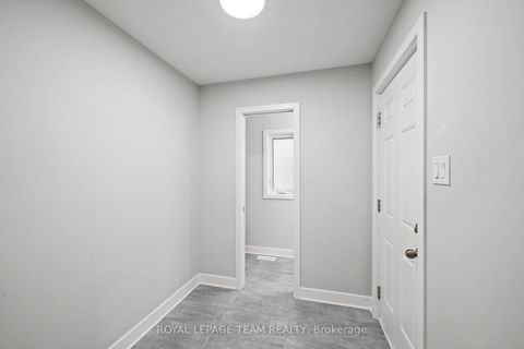 Photo 16 at 539 Honeylocust Avenue, Emerald Meadows/Trailwest, Kanata