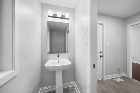 Photo 17 at 539 Honeylocust Avenue, Emerald Meadows/Trailwest, Kanata