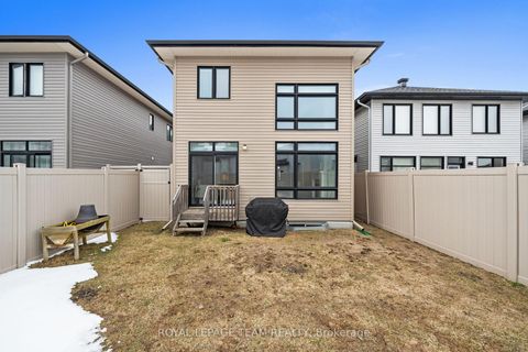 Photo 42 at 539 Honeylocust Avenue, Emerald Meadows/Trailwest, Kanata