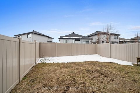 Photo 44 at 539 Honeylocust Avenue, Emerald Meadows/Trailwest, Kanata