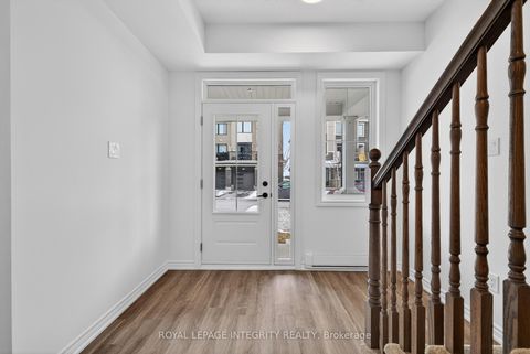 Photo 1 at 21 Caspian Row, Emerald Meadows/Trailwest, Kanata