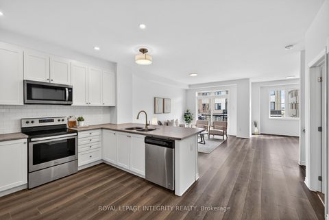 Photo 14 at 21 Caspian Row, Emerald Meadows/Trailwest, Kanata