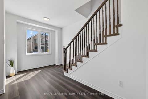 Photo 16 at 21 Caspian Row, Emerald Meadows/Trailwest, Kanata
