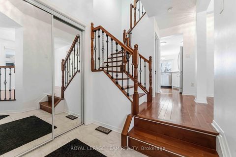 Photo 3 at 27 Highmont Court, Kanata Lakes/Heritage Hills, Kanata