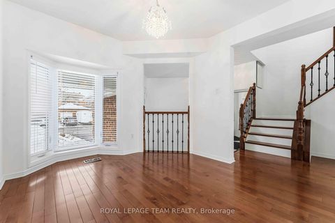 Photo 5 at 27 Highmont Court, Kanata Lakes/Heritage Hills, Kanata