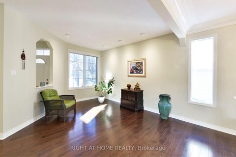 Photo 5 at 20 EVANSHEN Crescent, Kanata Lakes/Heritage Hills, Kanata