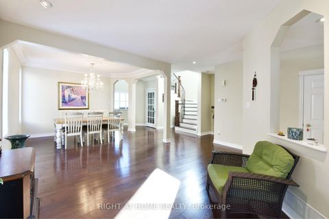 Photo 7 at 20 EVANSHEN Crescent, Kanata Lakes/Heritage Hills, Kanata