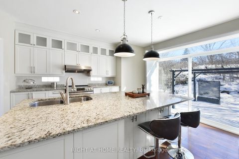 Photo 9 at 20 EVANSHEN Crescent, Kanata Lakes/Heritage Hills, Kanata