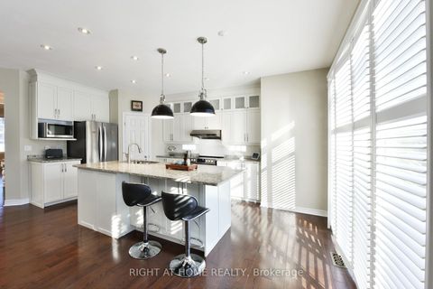 Photo 11 at 20 EVANSHEN Crescent, Kanata Lakes/Heritage Hills, Kanata