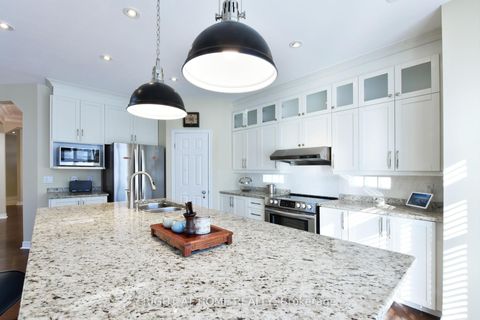 Photo 12 at 20 EVANSHEN Crescent, Kanata Lakes/Heritage Hills, Kanata