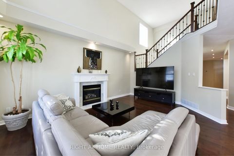 Photo 17 at 20 EVANSHEN Crescent, Kanata Lakes/Heritage Hills, Kanata