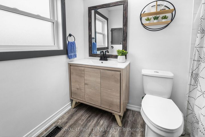 Photo 24 at 29 Grenadier Way, Nepean (Longfields), Ottawa