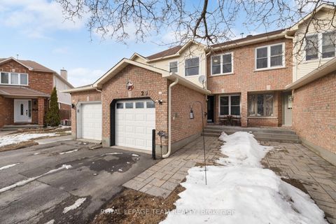 Photo 1 at 29 Grenadier Way, Nepean (Longfields), Ottawa