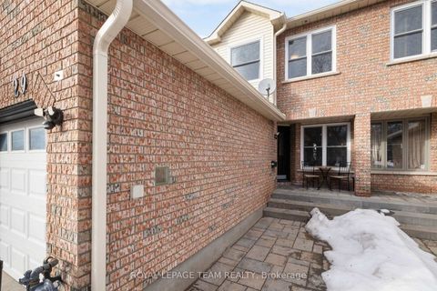Photo 3 at 29 Grenadier Way, Nepean (Longfields), Ottawa