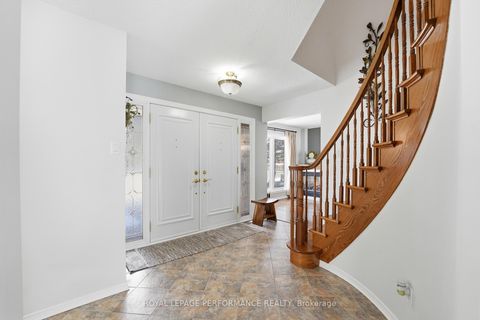 Photo 3 at 1682 Barrington Street, Chateauneuf, Orleans