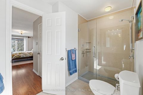 Photo 24 at 1682 Barrington Street, Chateauneuf, Orleans