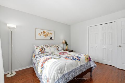 Photo 26 at 1682 Barrington Street, Chateauneuf, Orleans