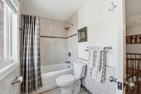 Photo 32 at 1682 Barrington Street, Chateauneuf, Orleans