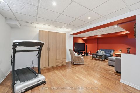 Photo 35 at 1682 Barrington Street, Chateauneuf, Orleans