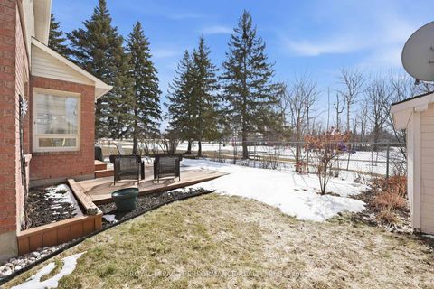 Photo 41 at 1682 Barrington Street, Chateauneuf, Orleans