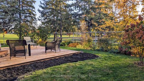 Photo 48 at 1682 Barrington Street, Chateauneuf, Orleans