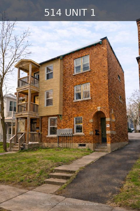 Photo 2 at 514 Bay Street, Ottawa Centre