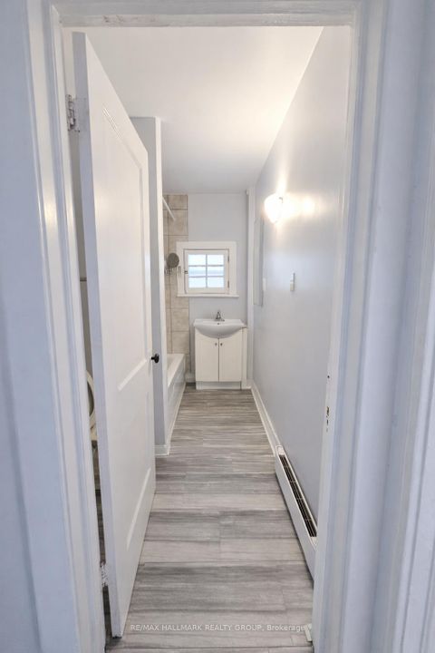 Photo 7 at 514 Bay Street, Ottawa Centre