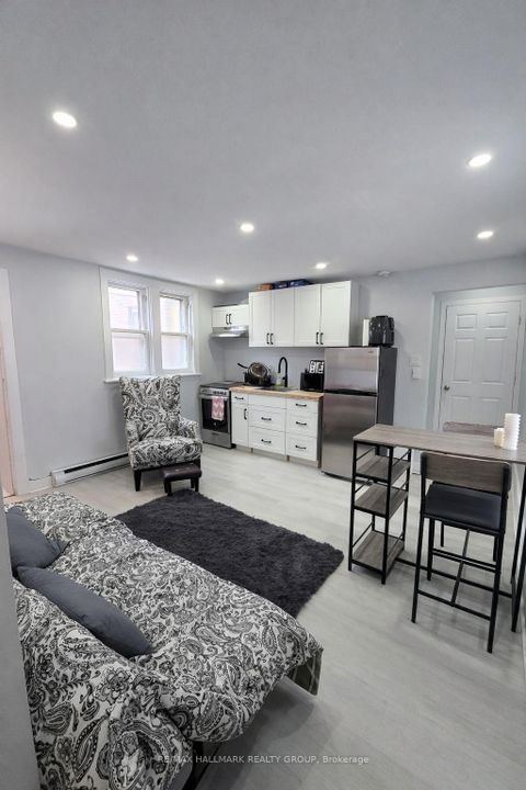 Photo 15 at 514 Bay Street, Ottawa Centre